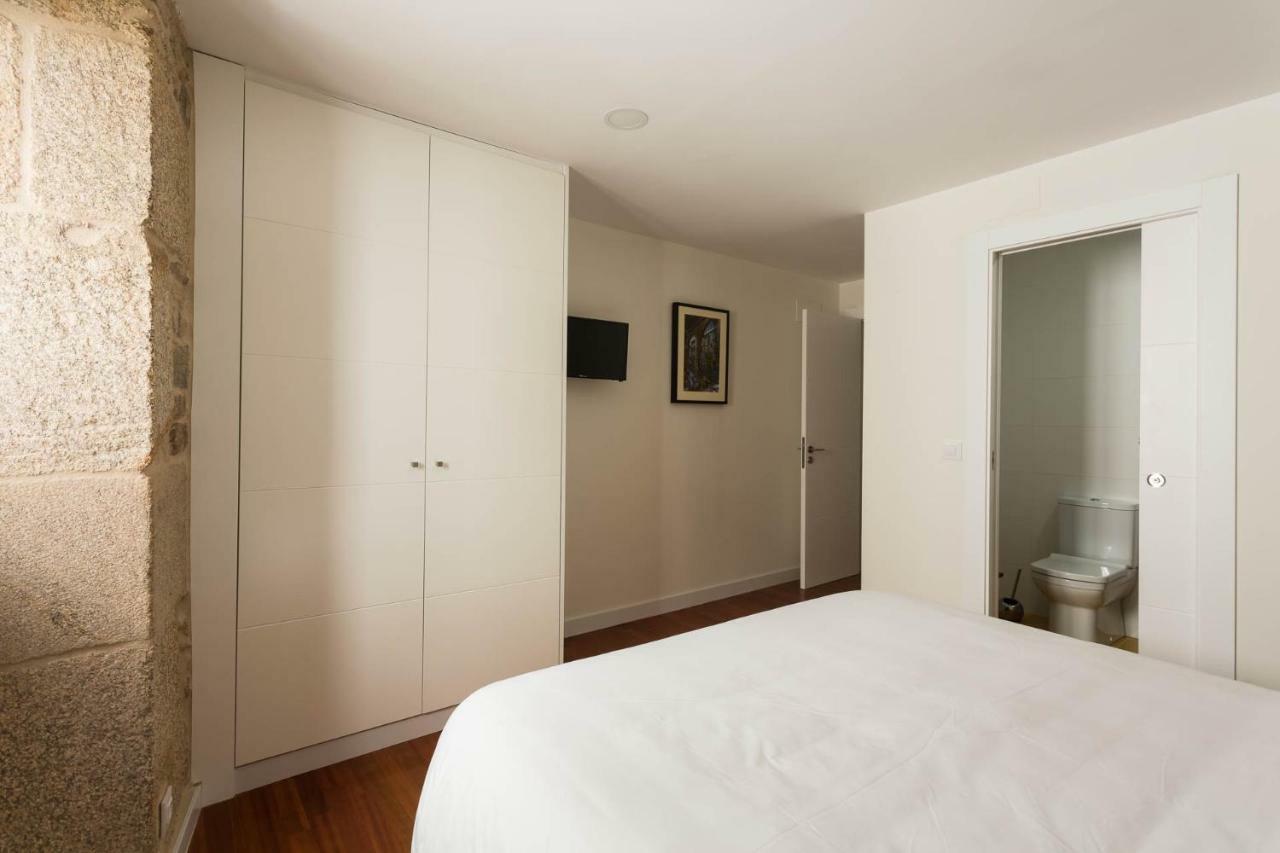 Luxury Apartment-Free Parking ซานติอาโก เด กอมโปสเตลา ภายนอก รูปภาพ