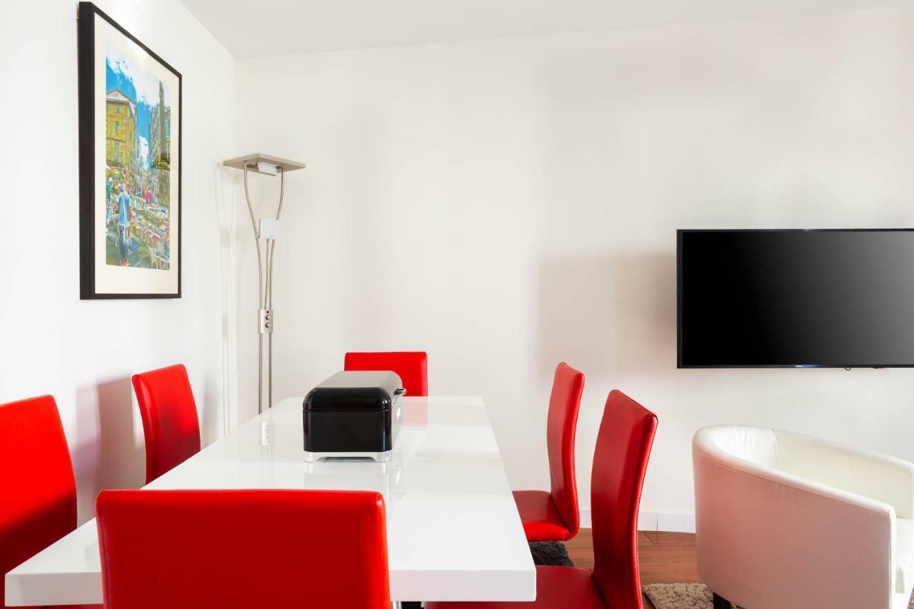 Luxury Apartment-Free Parking ซานติอาโก เด กอมโปสเตลา ภายนอก รูปภาพ